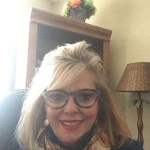 Meet your Posher, Sandra